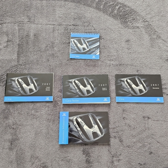 2007 Honda Civic Sedan Owners Manual + Extras - Like New - Picture 1 of 8